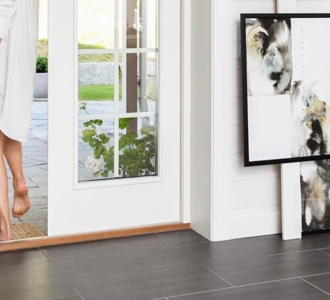 Ullvi Par Vit Insida Tjej Låg